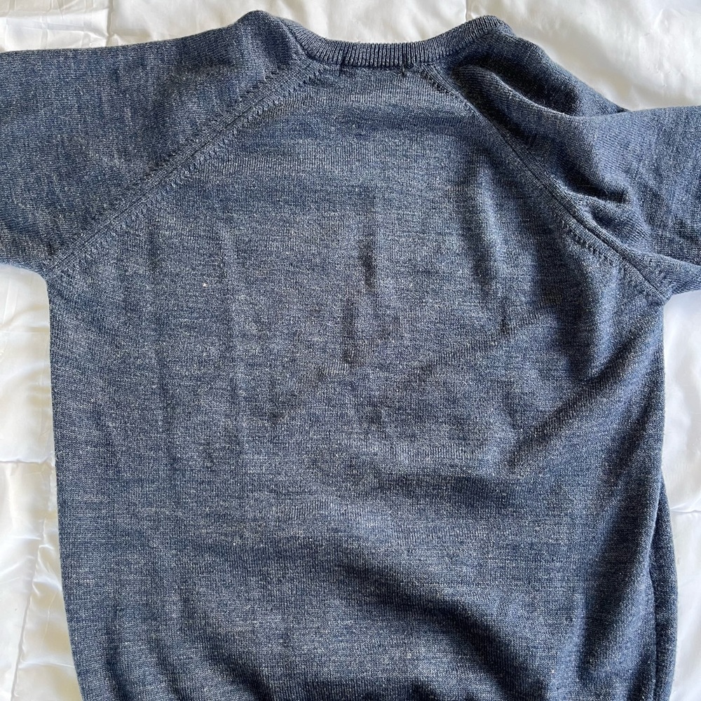 Ralph lauren v neck sweater. size L but would fit S/M aswell